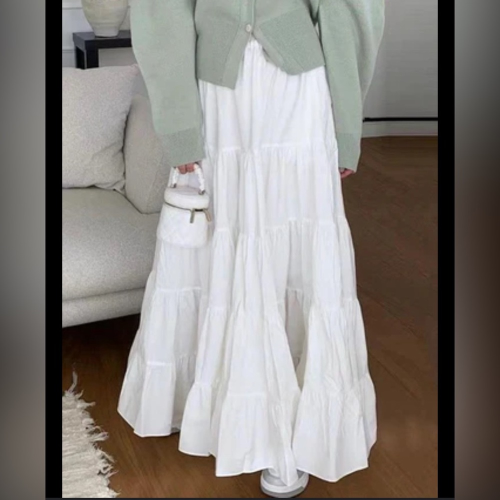 (similar to)Brandy Melville White Nadia Skirt